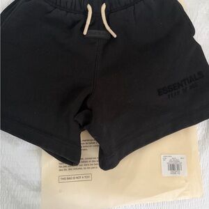 Essentials Fear of God Black Sweat Shorts